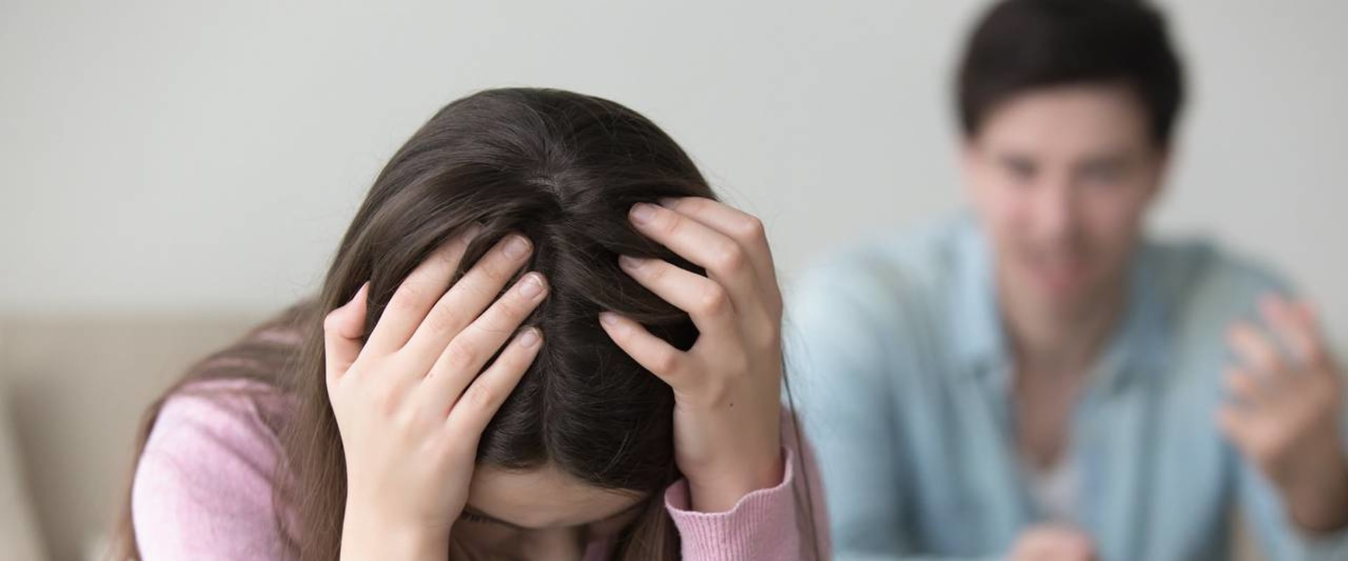 Signs of Emotional Abuse: A Comprehensive Overview